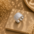 Bred Bark Tekstur Cuff Ring i Sølv