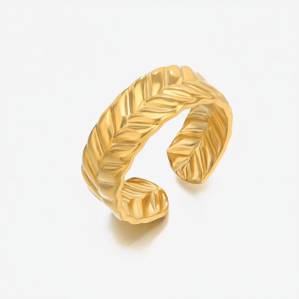Bred Hverakær Cuff Ring i Guld