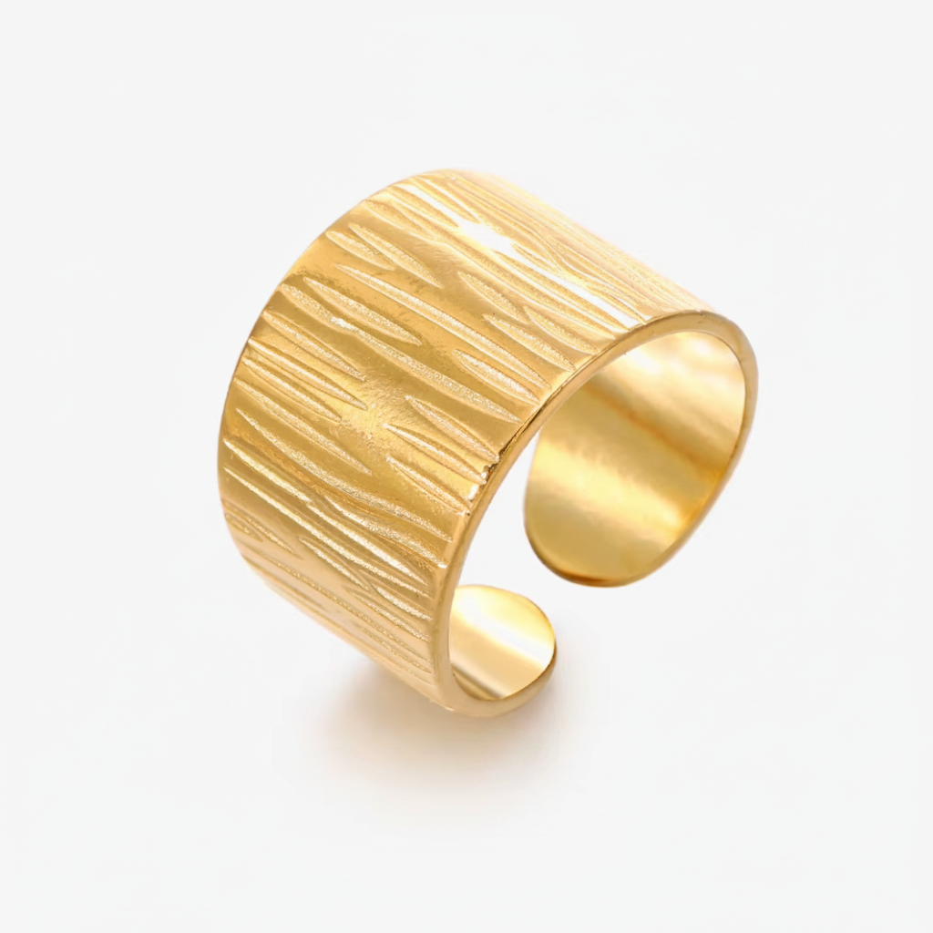 Bred Bark Tekstur Cuff Ring i Guld